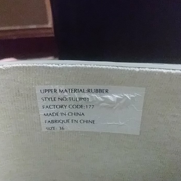 Woman's rain boots - Picture 6 of 6